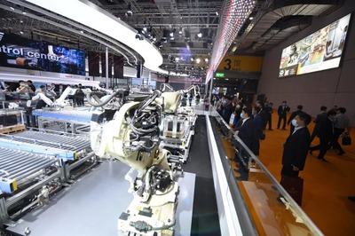 裝備館“擴容升級”，小工廠車間的人、場、貨如何轉型？